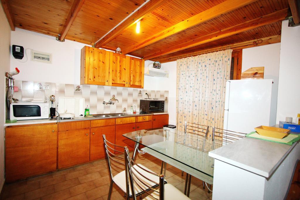 Foinikas Rooms Ератіні Номер фото